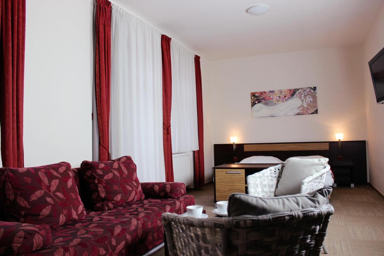 Adameva Resort Piest'any Ngoại thất bức ảnh